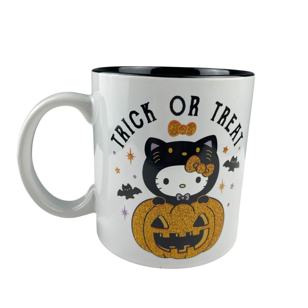Hello Kitty Sanrio Halloween Trick or Treat Ceramic Mug 20 oz Glitter Pumpkin